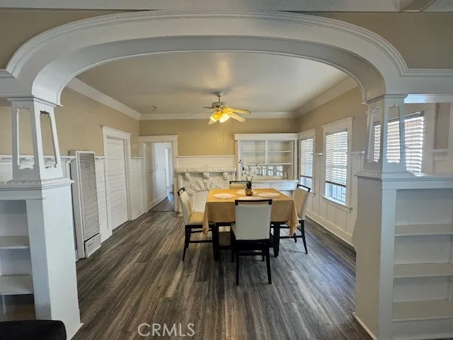 840 W 53rd Street, Los Angeles, California 90037 home-pic-1